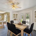 Charming Pet Friendly Coastal Getaway Home