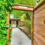 Fort Bragg Secret Garden Cabin With Hot Tub, Views