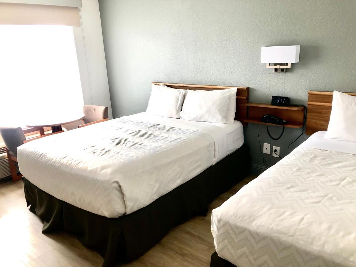 Motel Super 8 By Wyndham Bragg