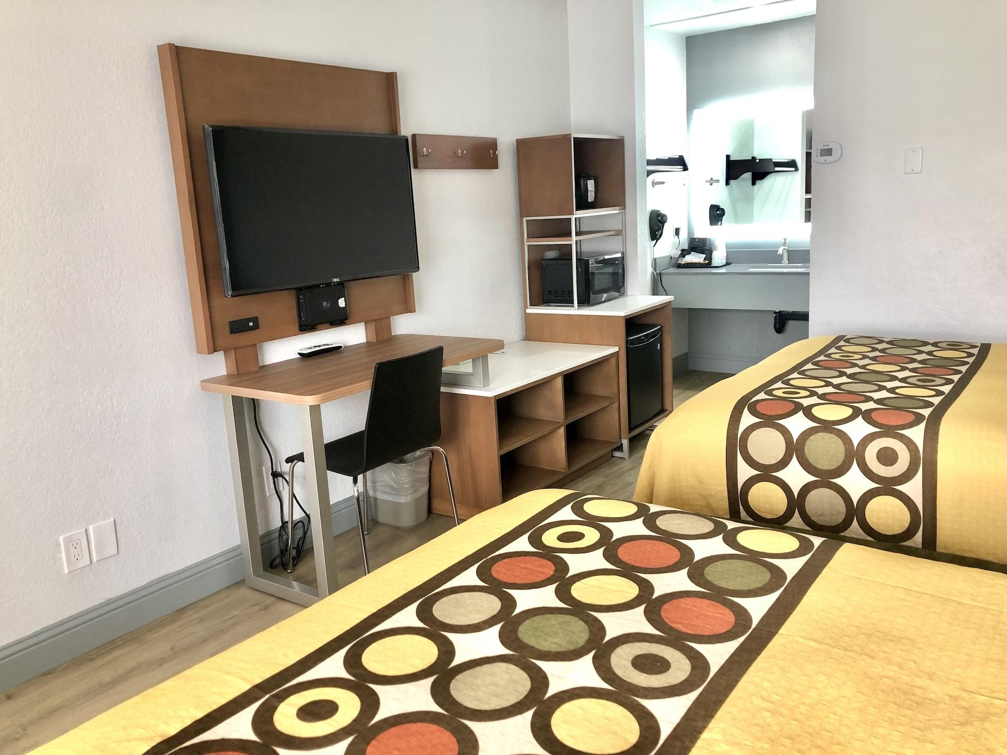 Motel Super 8 By Wyndham Bragg Fort Bragg