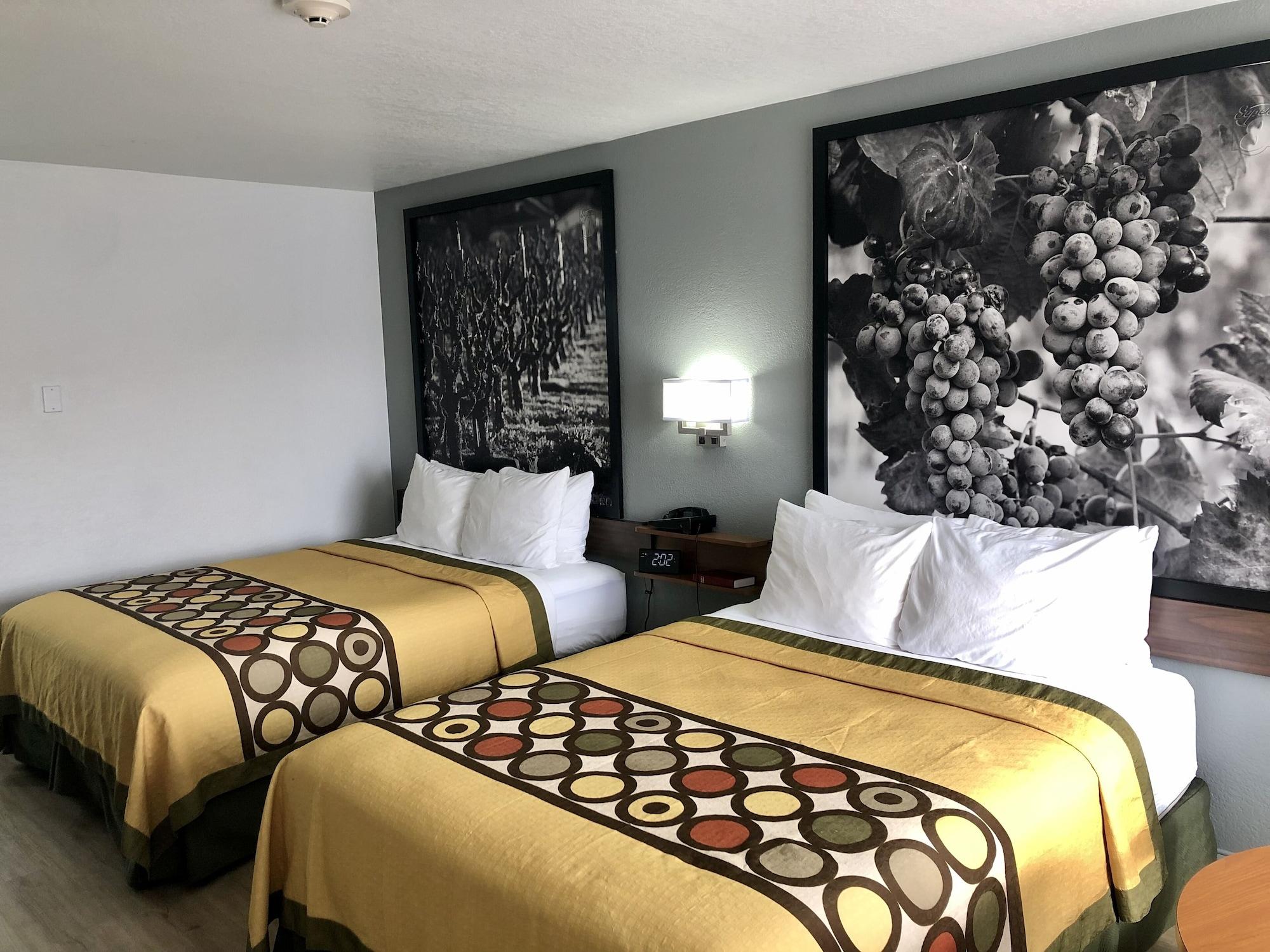 Super 8 By Wyndham Bragg 2*
