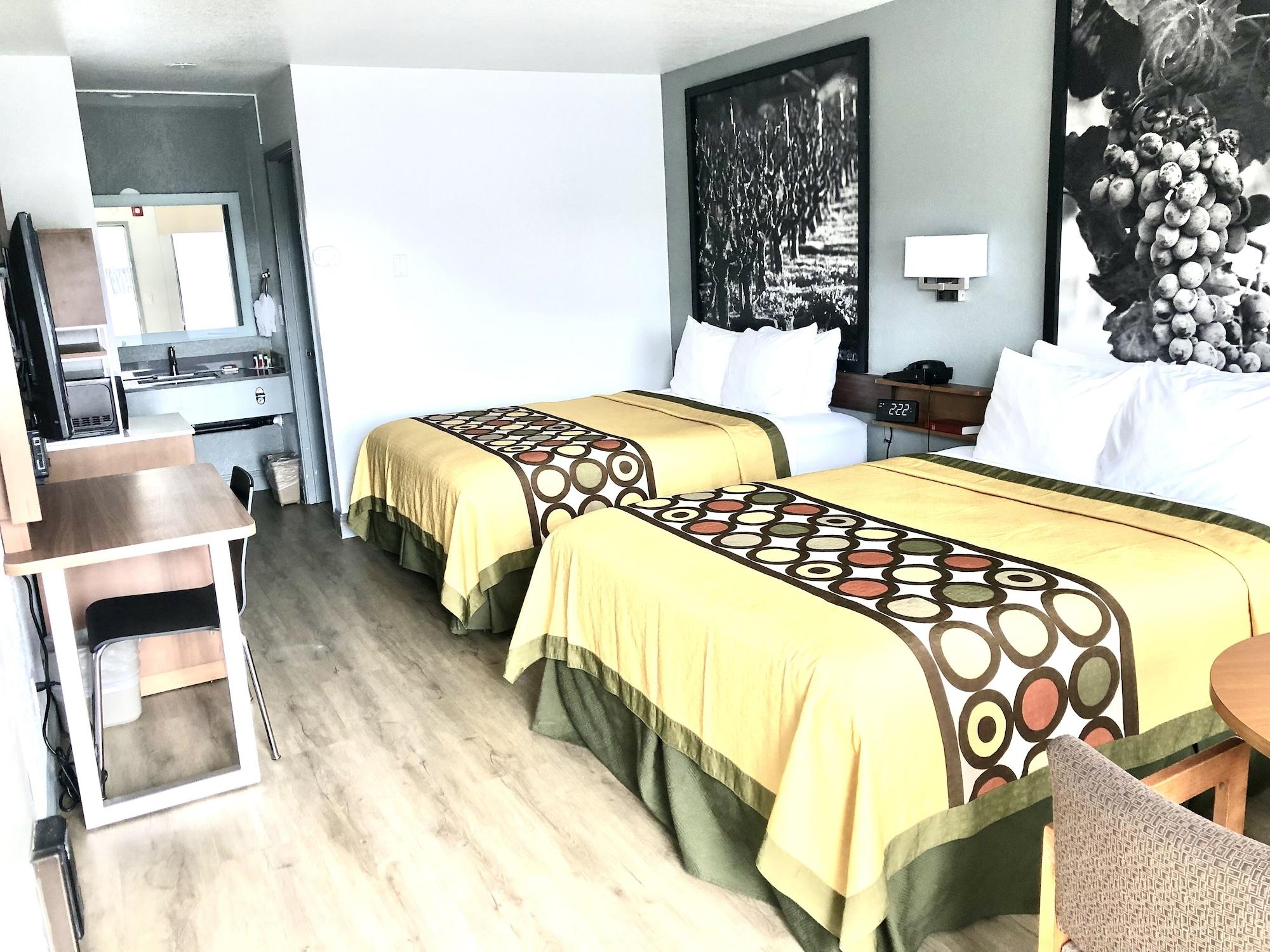 Super 8 By Wyndham Bragg 2*