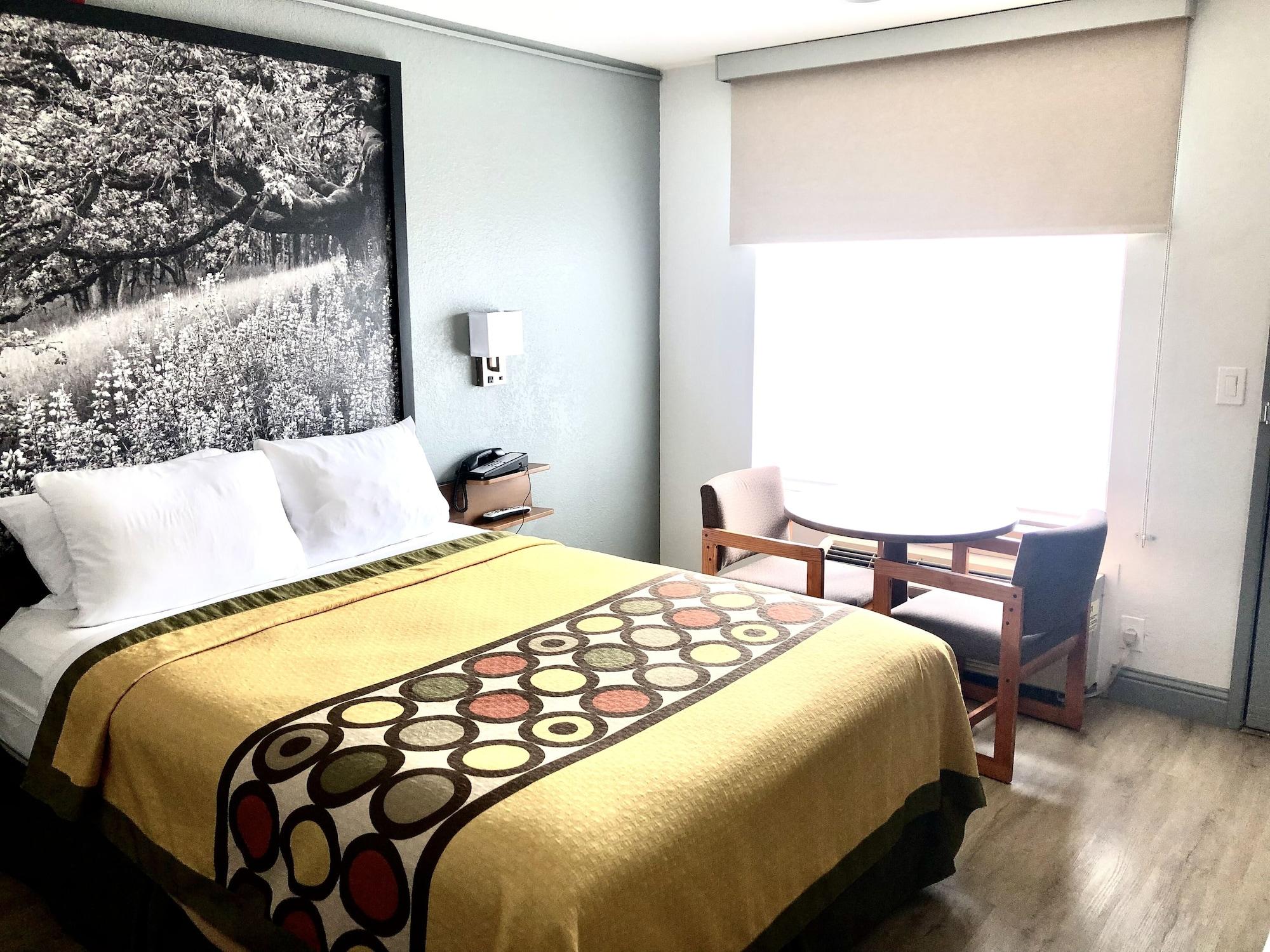 Super 8 By Wyndham Bragg Motel Fort Bragg