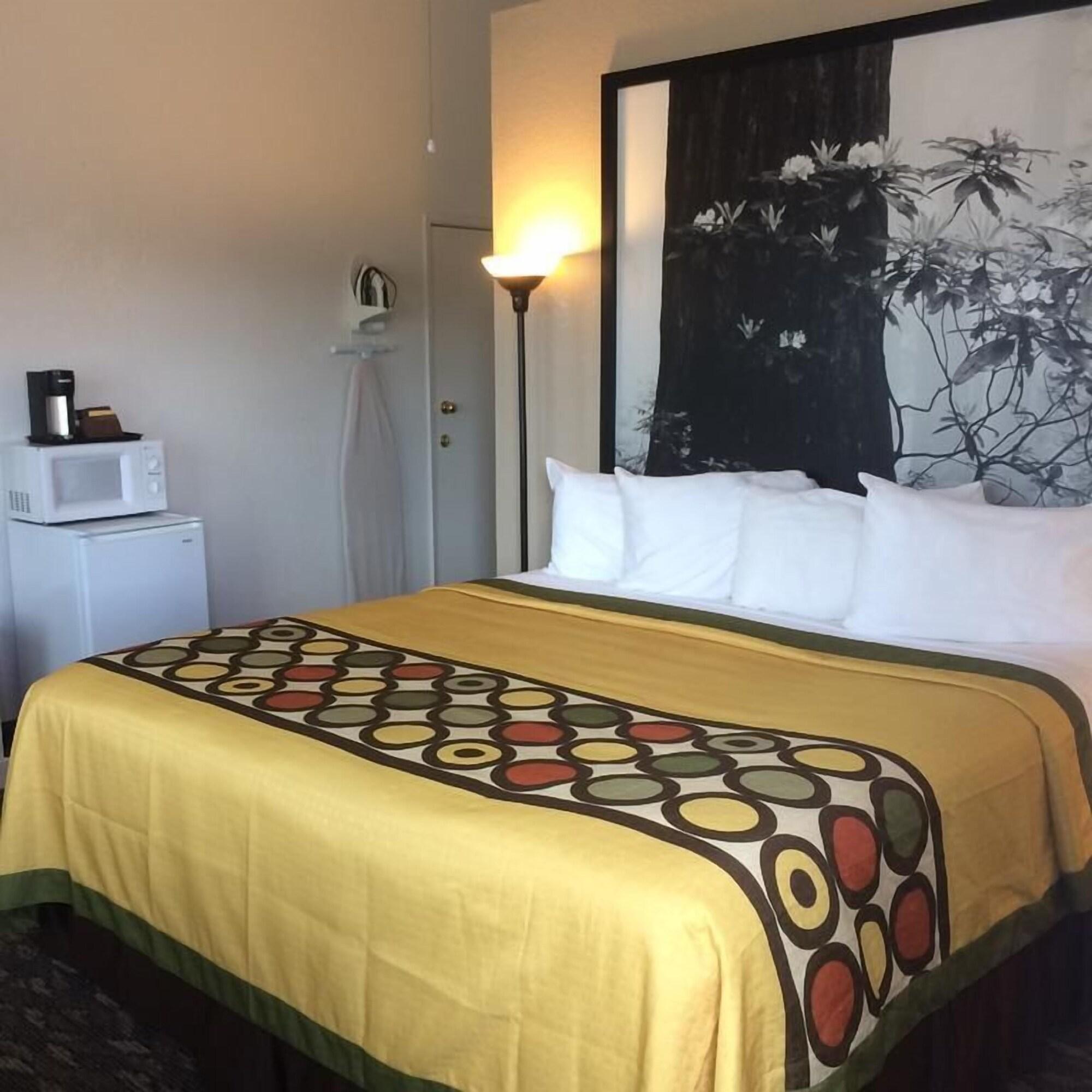 Motel Super 8 By Wyndham Bragg Fort Bragg