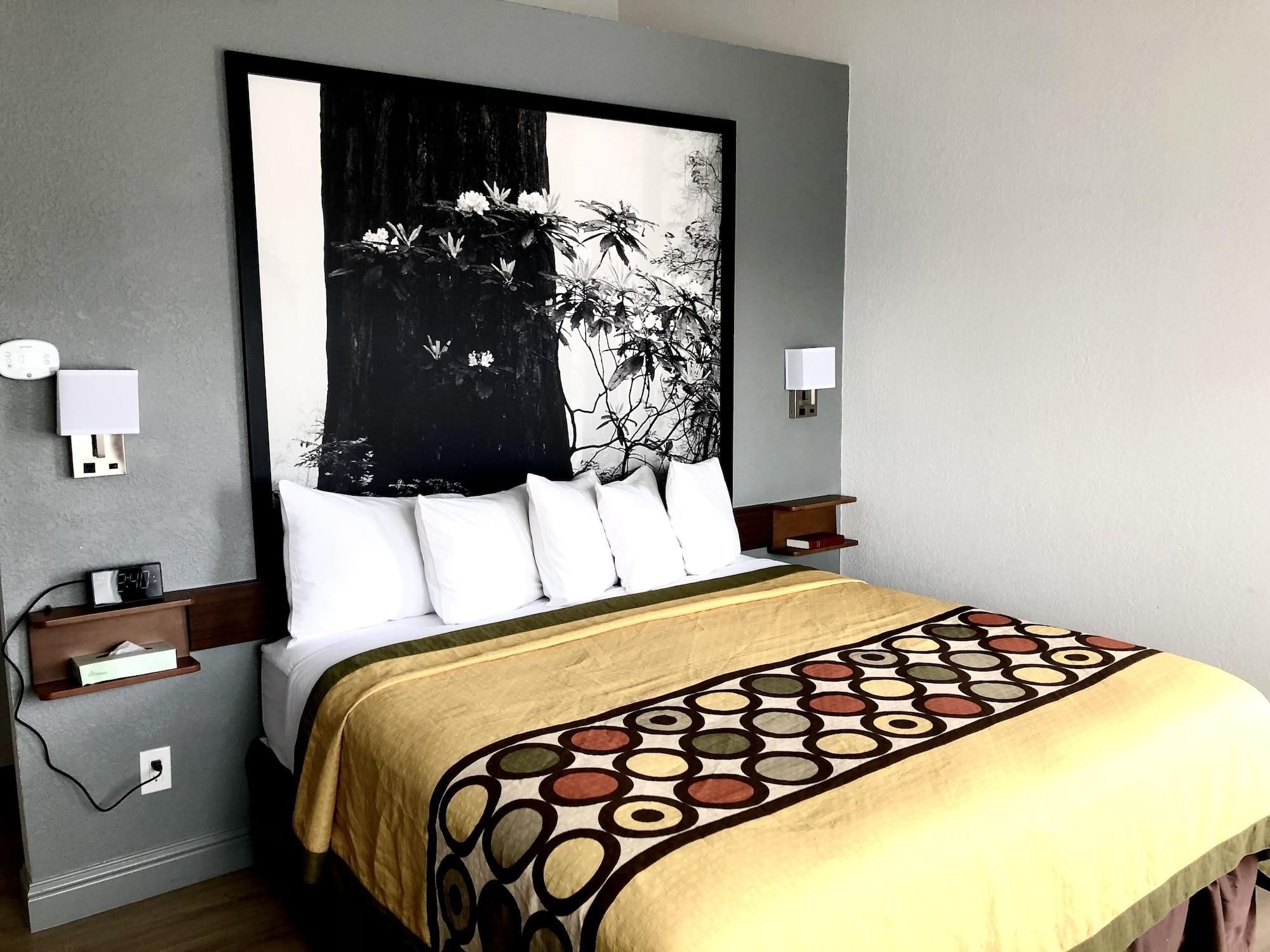 Super 8 By Wyndham Bragg 2*
