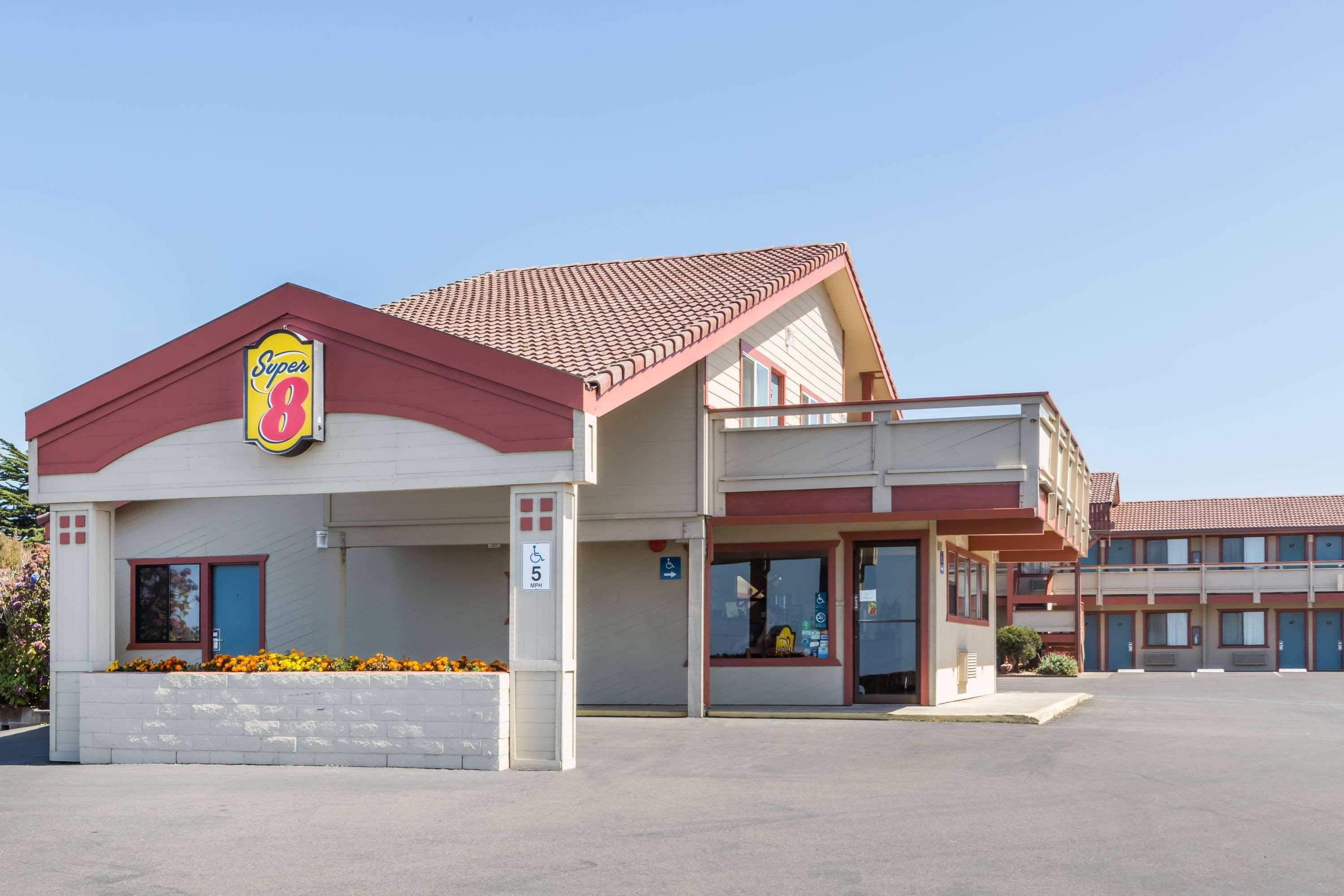 Motel Super 8 By Wyndham Bragg Fort Bragg