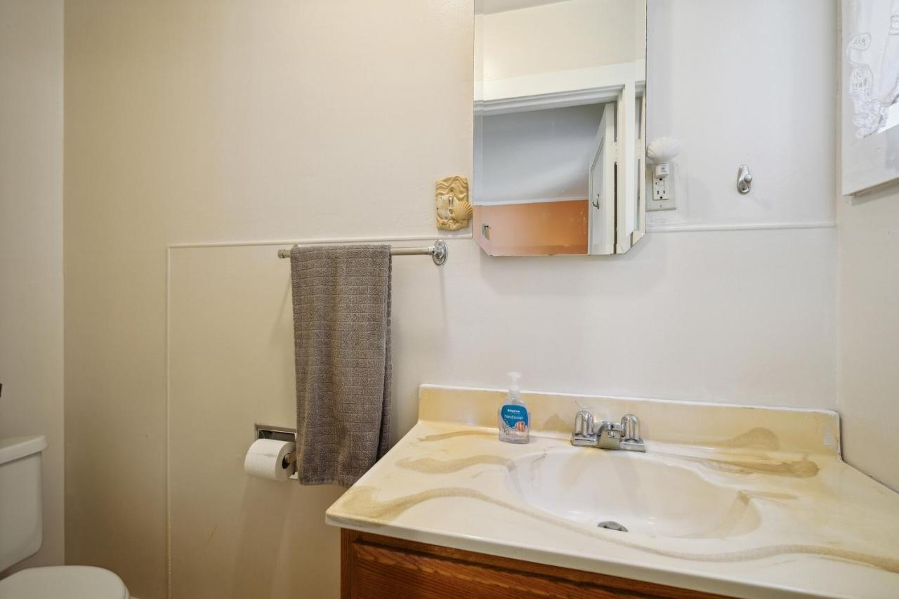 Holiday home Charming Pet Friendly Coastal Getaway *