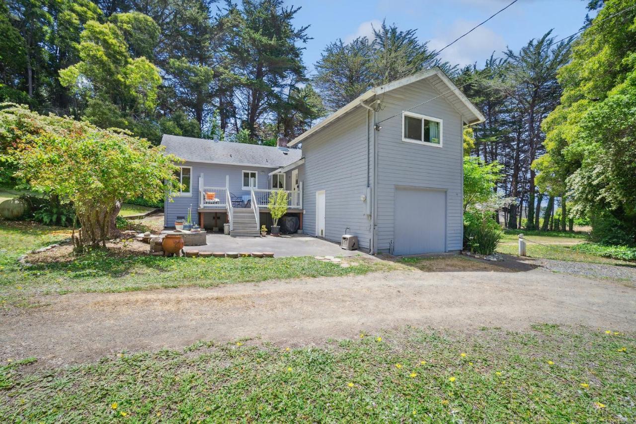 Charming Pet Friendly Coastal Getaway Fort Bragg