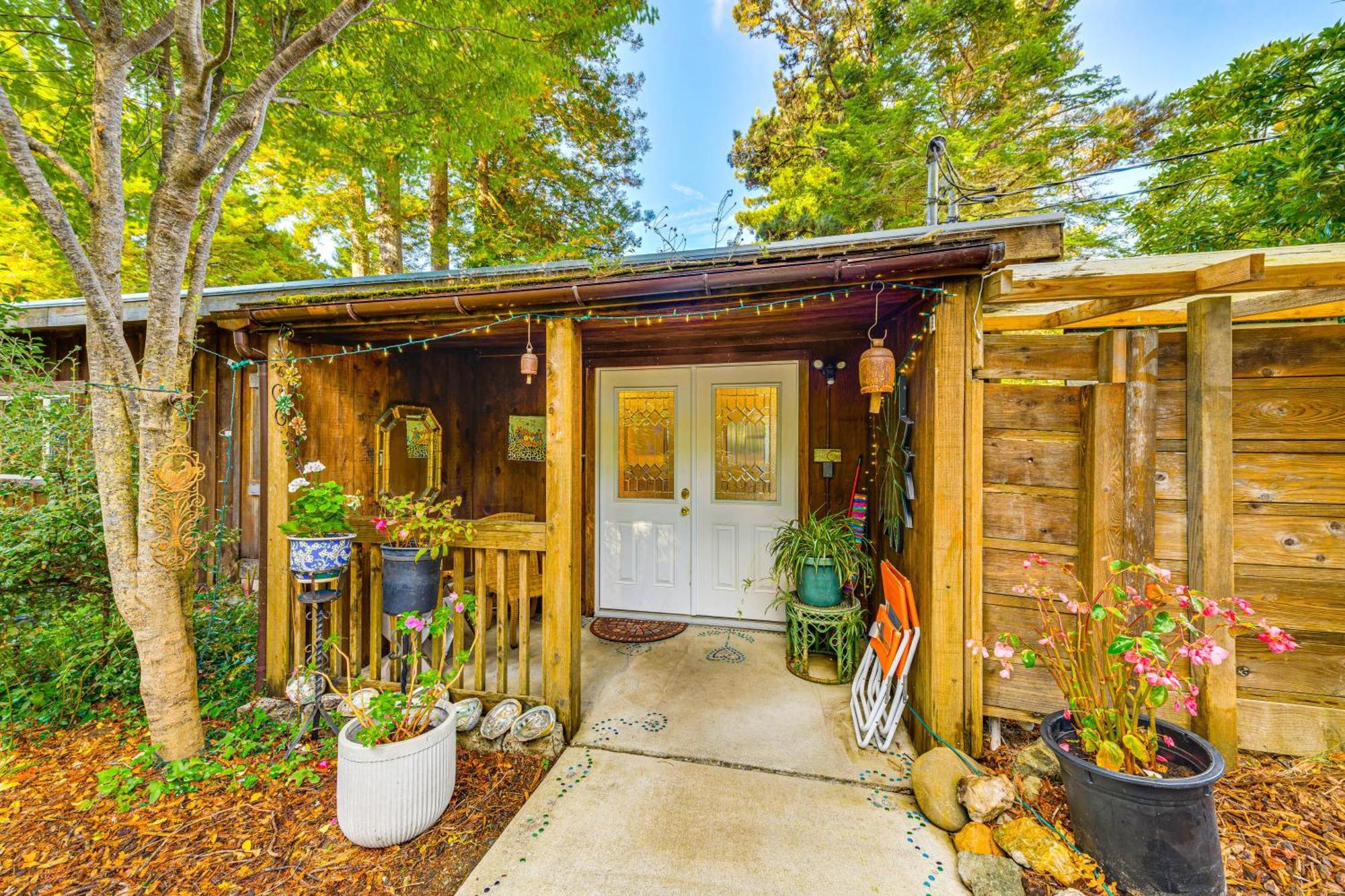 Bragg Secret Garden With Hot Tub, Views Holiday home