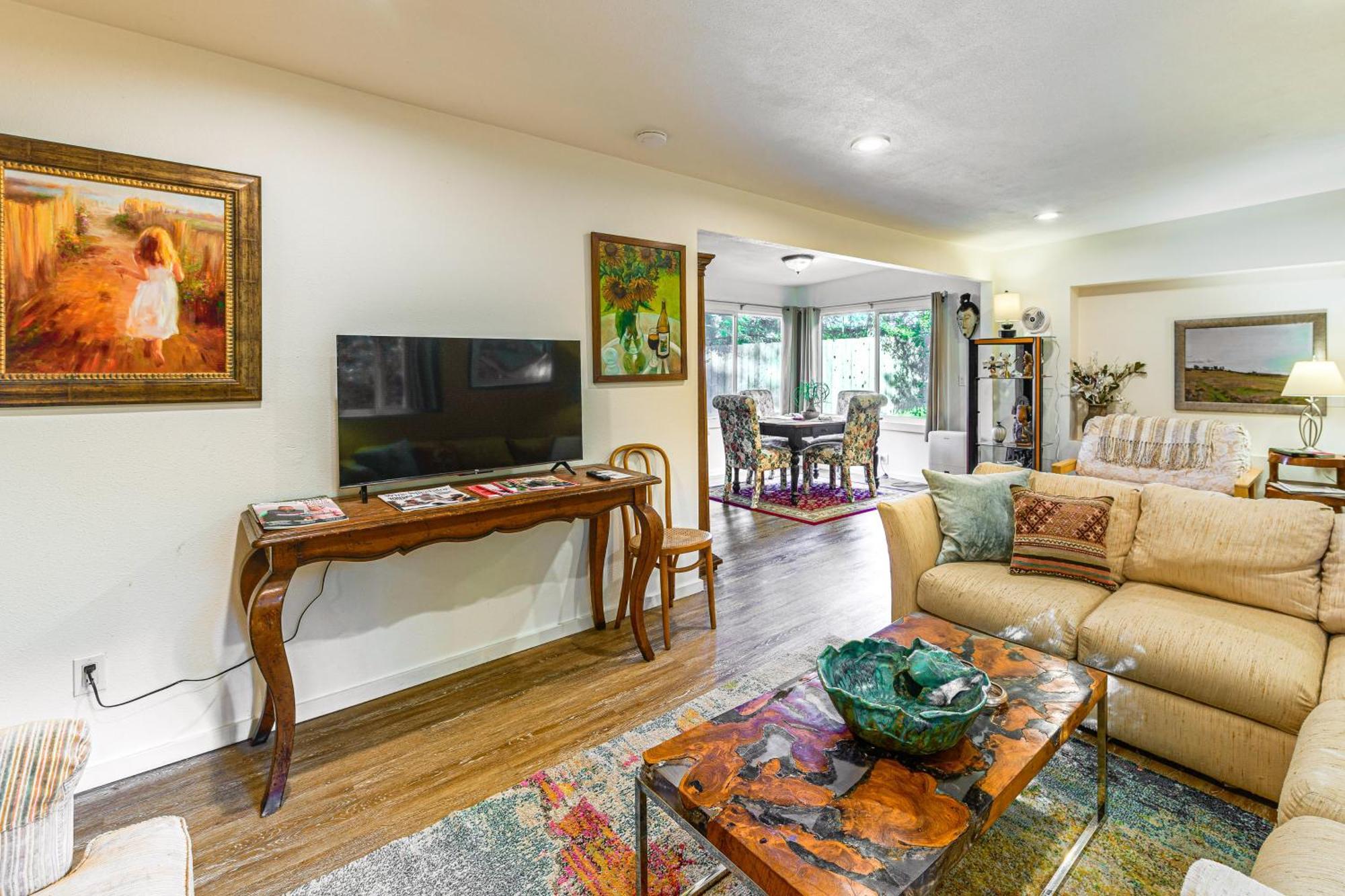 Bragg Secret Garden With Hot Tub, Views Holiday home Fort Bragg