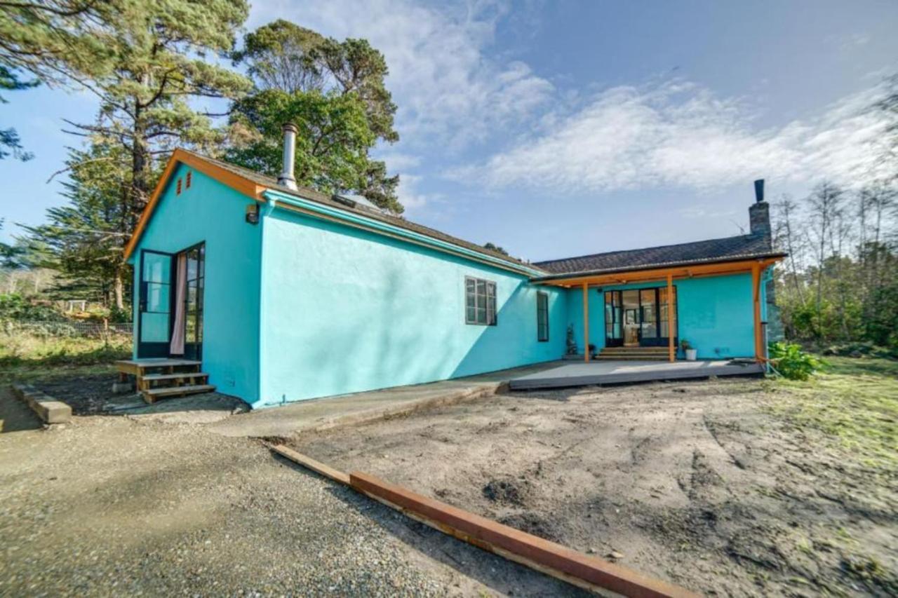 Sophisticated Country Steps From The Fort Bragg
