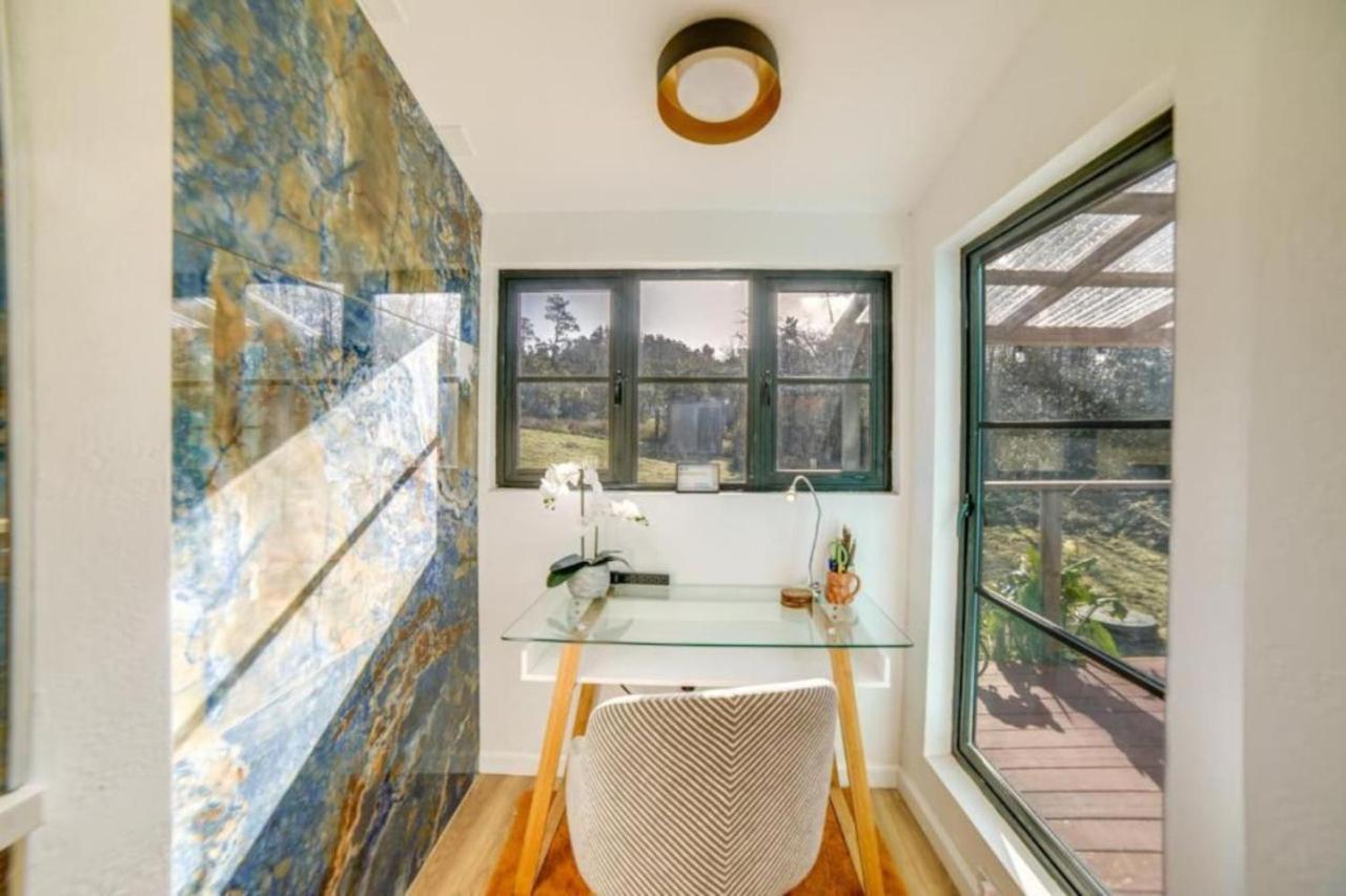 Sophisticated Country Steps From The Fort Bragg
