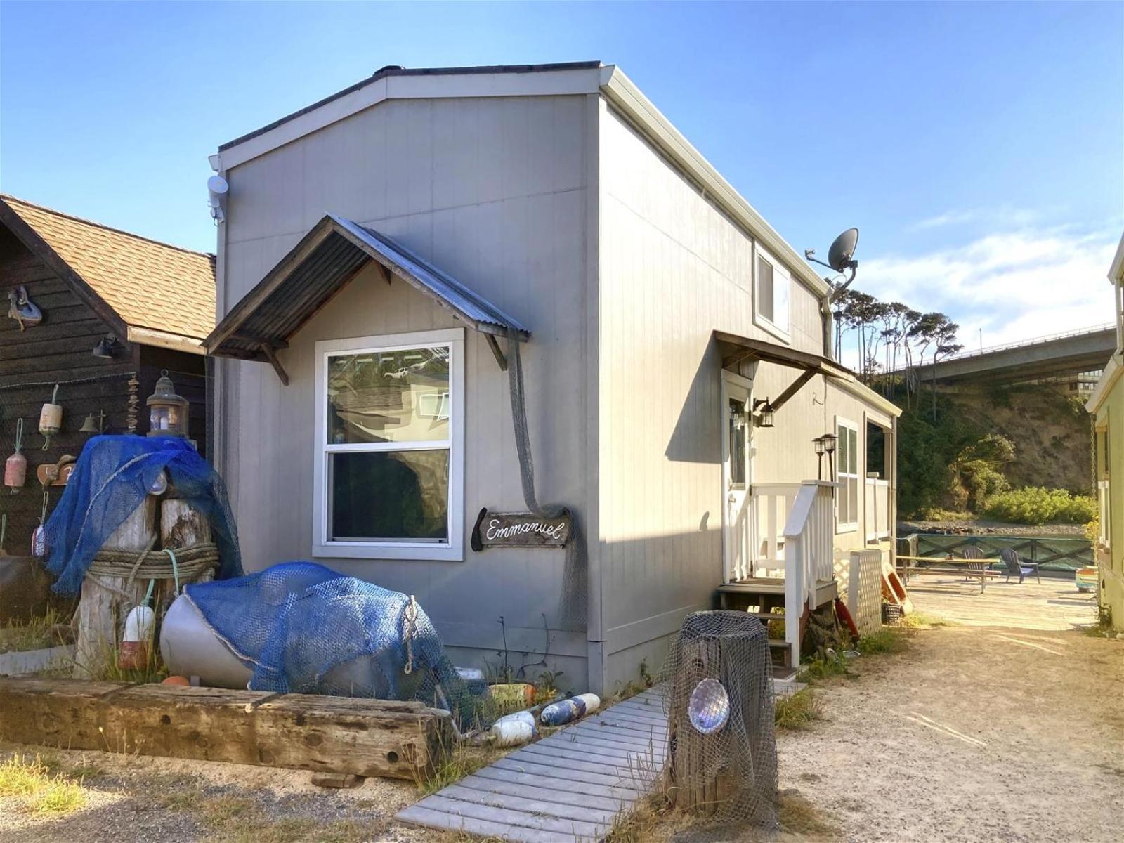 Emmanuel Holiday home