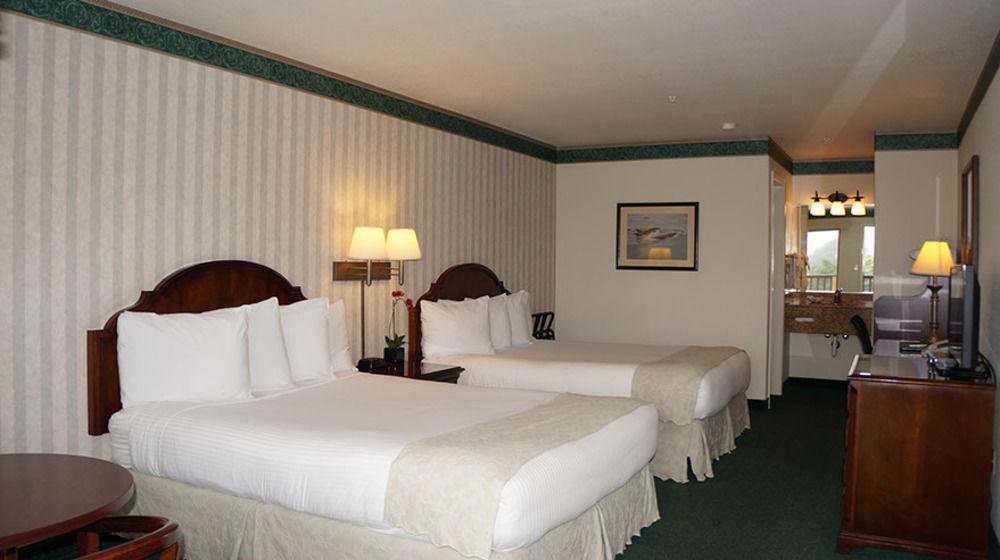 Emerald Dolphin & Mini Golf Hotel Fort Bragg