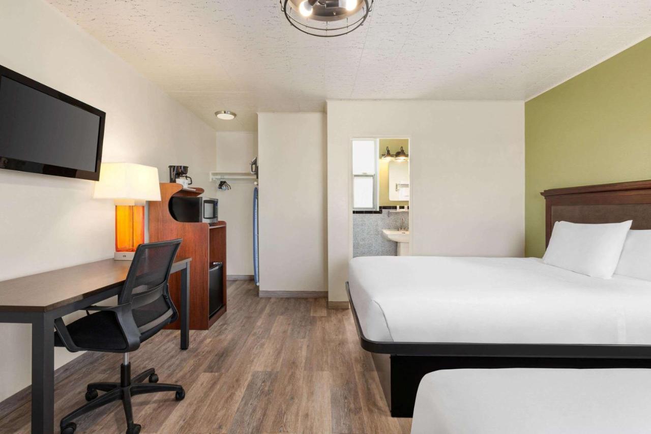 Motel Baymont By Wyndham Bragg 2*