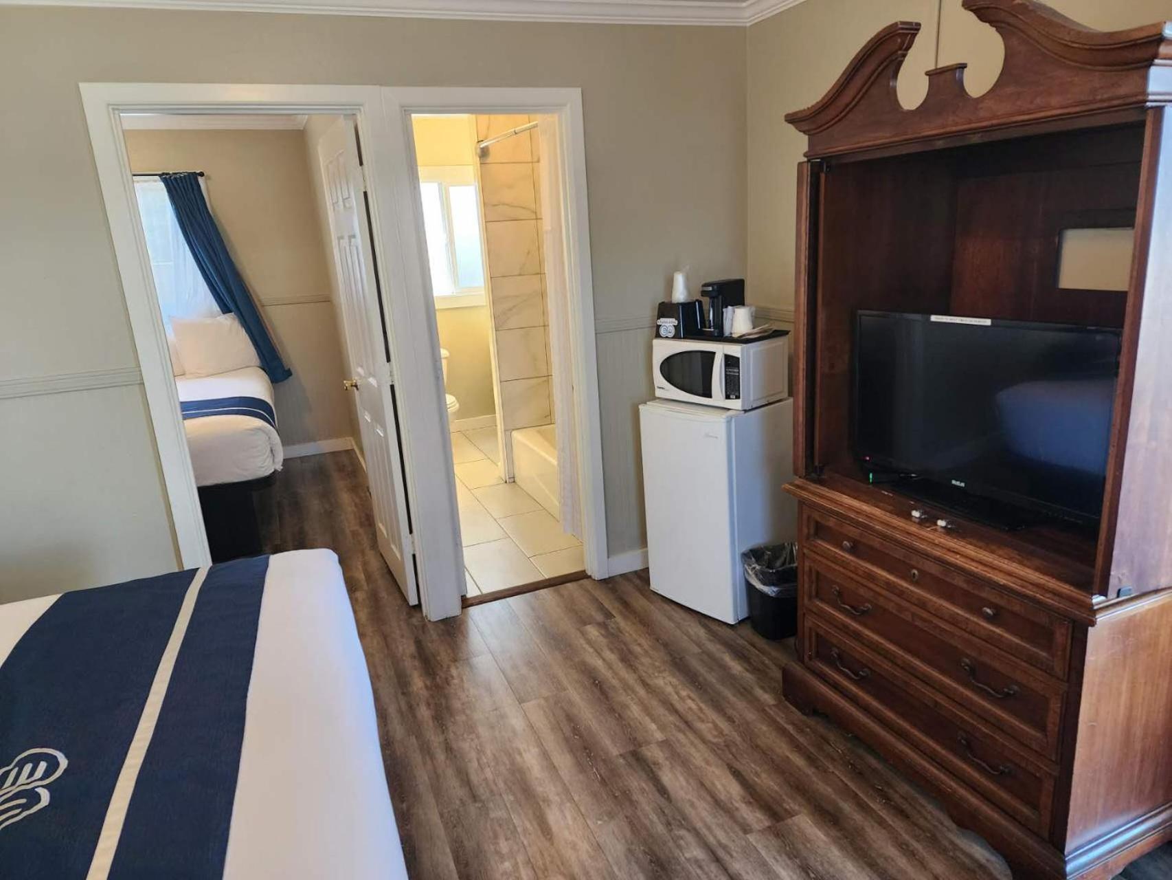 9 Glass Motel 2*